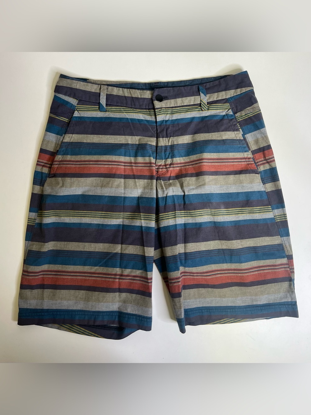 Lululemon Kahuna Shorts 2.0 Men’s Multicolor Stripe Chino Flat Front 10" - 34